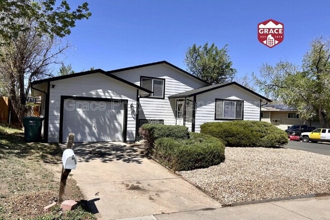 Building Photo - 2241 Dawson Cir