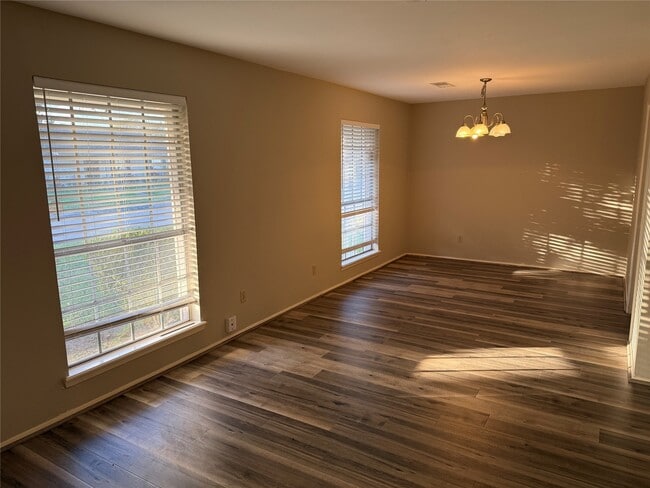 Photo - 11735 N Willowdale Cir