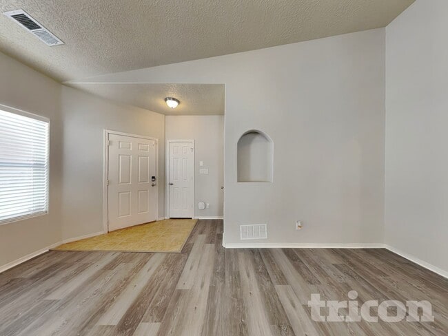 Photo - 2956 Wilder Loop Northeast