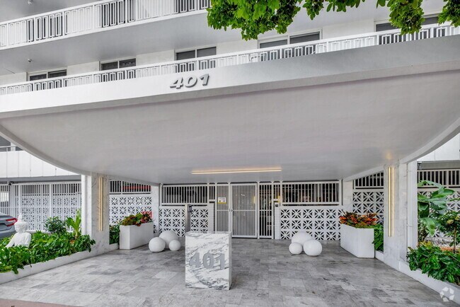 Building Photo - 401 Ocean Dr Unit 220 Rental