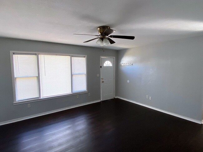 Photo - 225 St Johns St