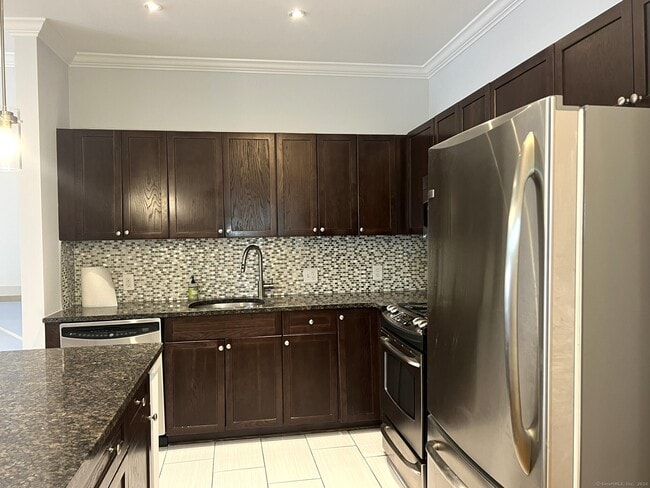 Photo - 850 E Main St Unit APT 217