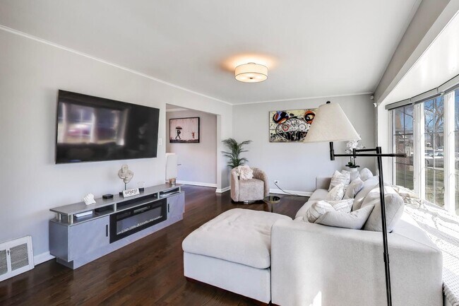 Photo - 4138 N Olcott Ave