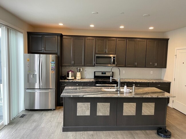 Photo - 294 Kennedy Dr