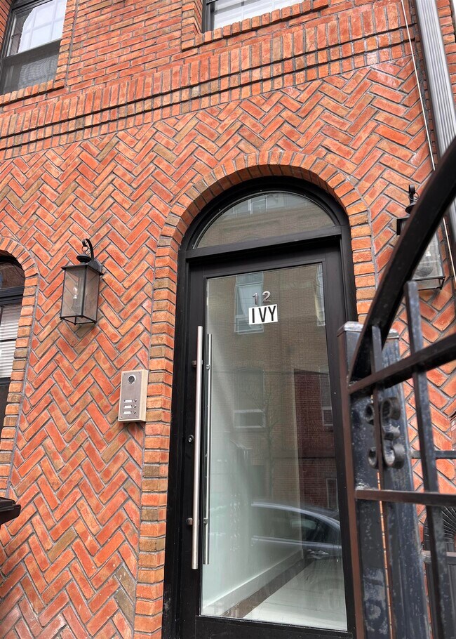 Photo - 12 Ivy Pl Unit 2