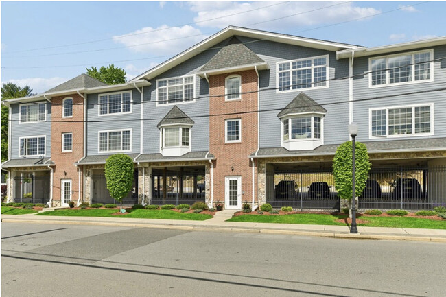 Building Photo - Key Grove Farms Rental