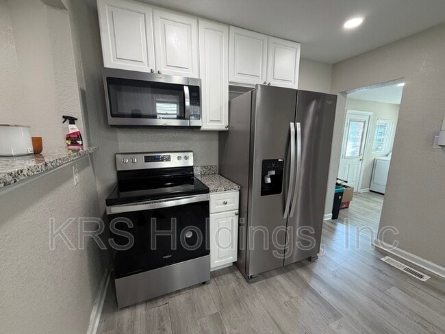 Photo - 1709 Freeney Ave