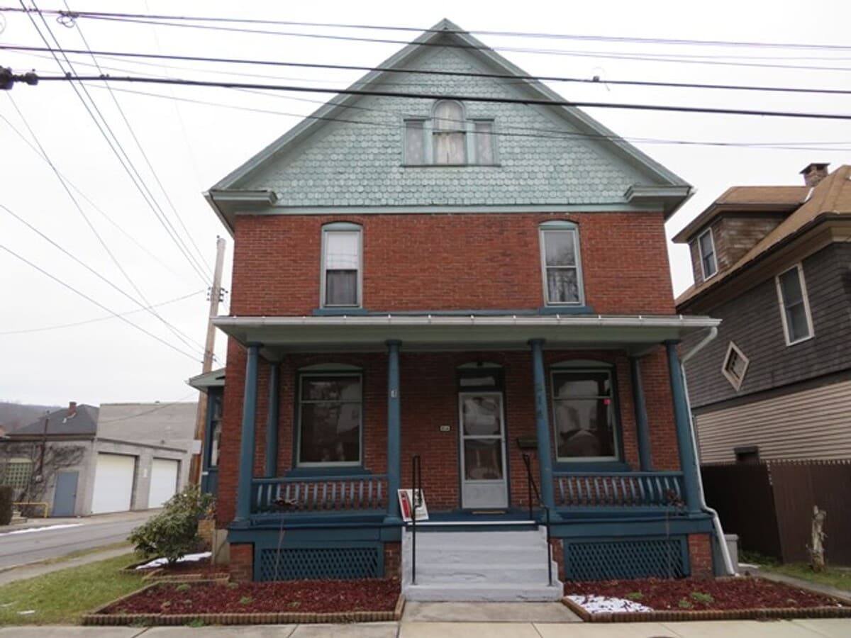 Arnheiter-214 Barron Avenue - Arnheiter-214 Barron Avenue Unit 214B Barron Avenue