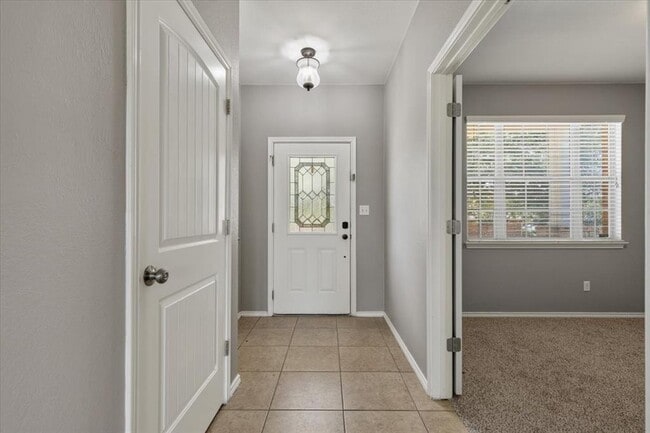 Photo - 108 Quarry Ln