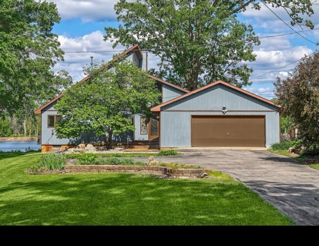 Building Photo - 218 Shore Acres Rd Rental