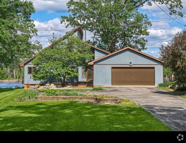 Building Photo - 218 Shore Acres Rd Rental