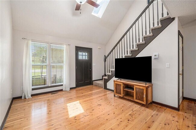 Photo - 1853 Chickadee Dr