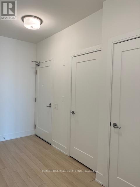 Photo - 310 Tweedsmuir Ave