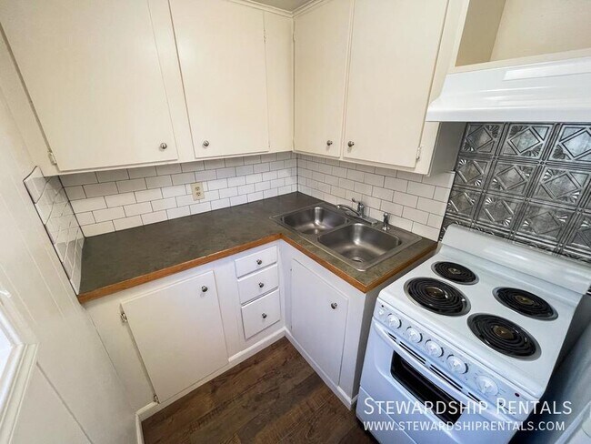 Photo - 1790 1/2 Mill St-