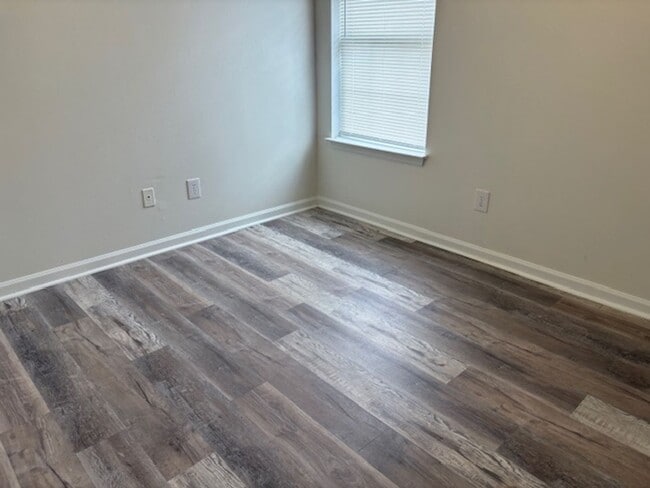 Photo - 203 Lake Forest Dr