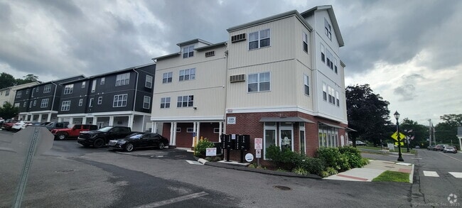 Building Photo - 155 Greenwood Ave Rental