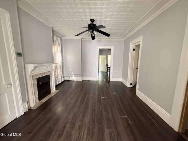 403 2nd St Unit 2