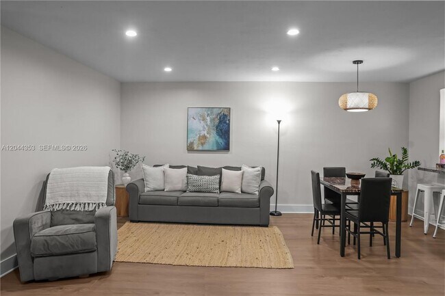 Photo - 9015 SW 96th Ave