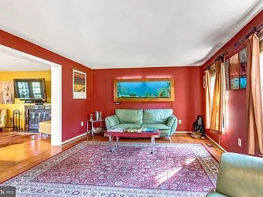 Photo - 10000 Naglee Rd