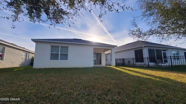 Photo - 550 Armoyan Wy