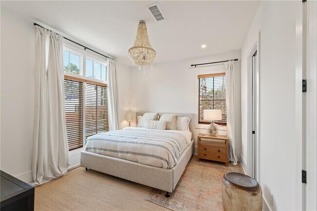 Photo - 10879 Serenbe Ln