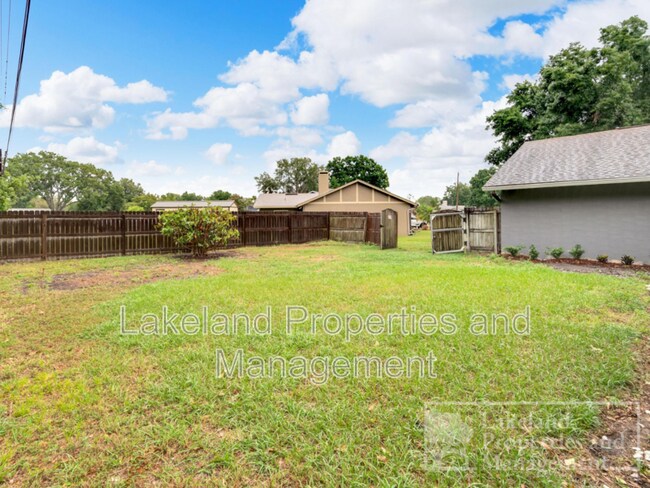 Photo - 8040 Glenridge Loop W