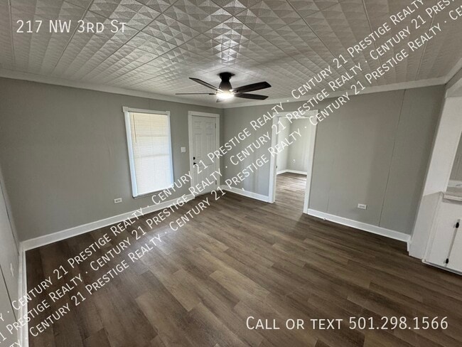Photo - 217 NW 3rd St