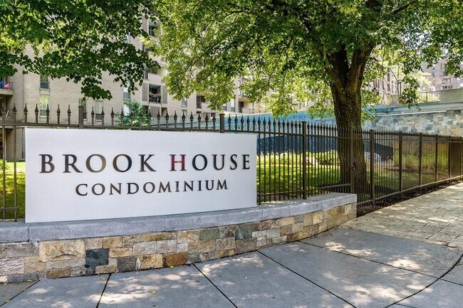 Photo - 33 Pond Ave Condo Unit 519