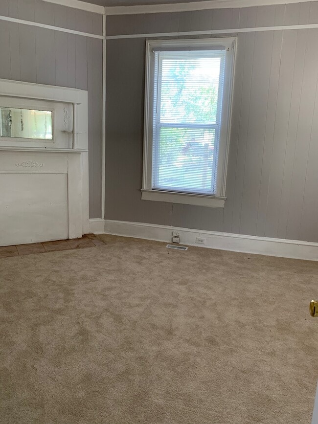 Photo - 806 N 5th Ave Unit 1