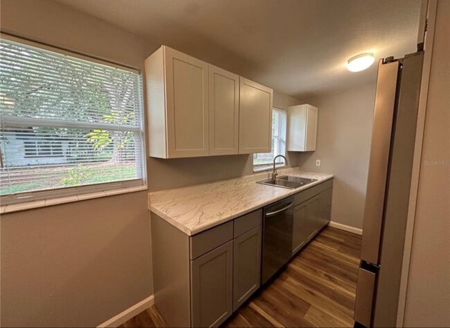 Photo - 3805 7th Ave W