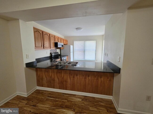 Photo - 218 E N St