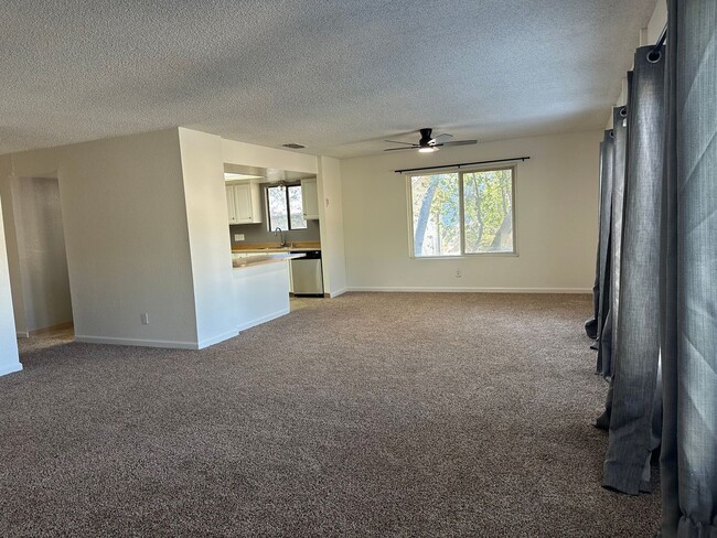 Photo - 1441 Pleasant St