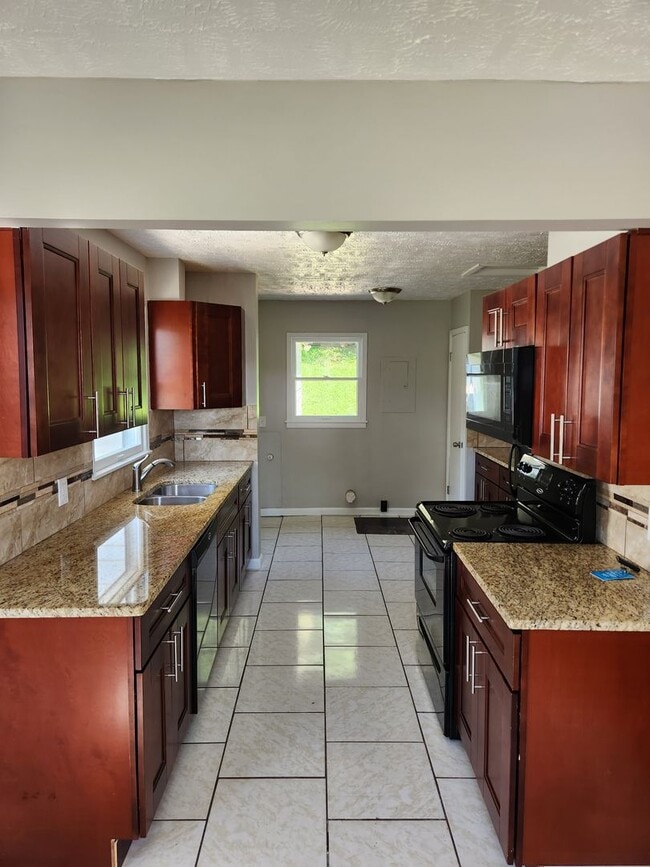 Photo - Newly Remodeled 3/1