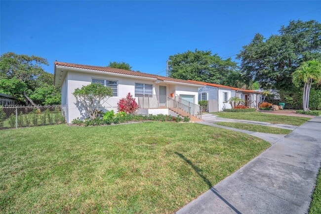 Photo - 2420 SW 21st Ave