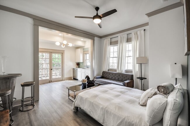 Photo - $400 Move In Special: Beautifully Updated Midtown Studio Apartment Walking Distance to Piedmont P...