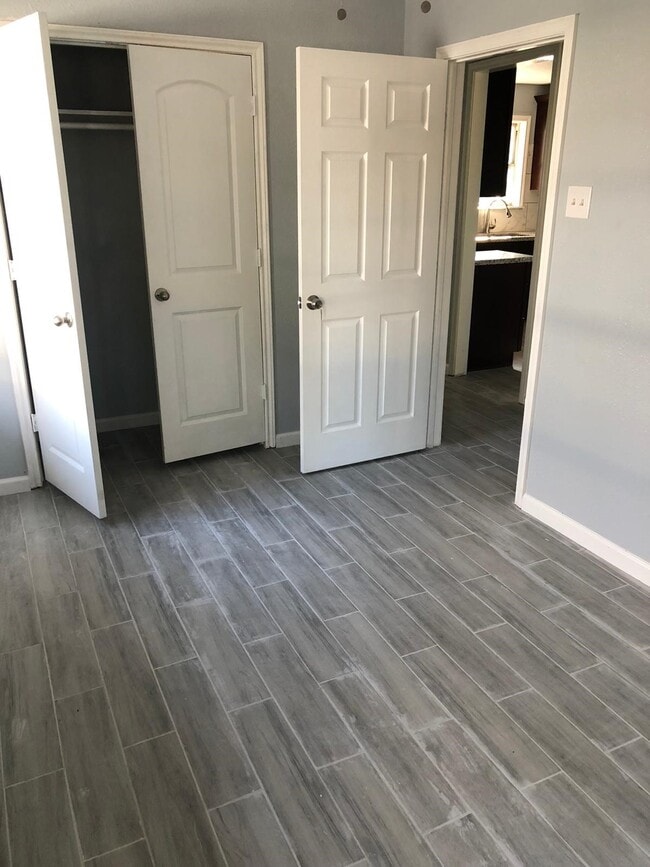 Photo - 6022 Lyndhurst Dr