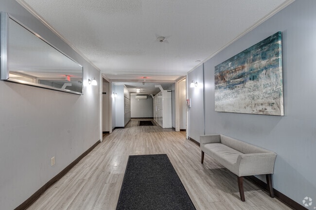 Lobby - Knollwood Towers West  Apartments