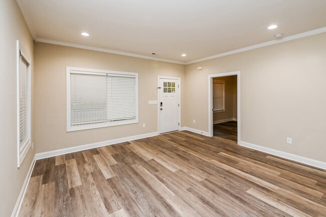 Photo - 2118 Ravendale St