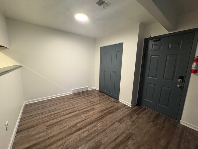 628 Whites Rd Unit 11