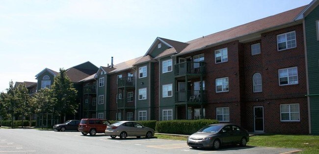 Building Photo - Crestview Place