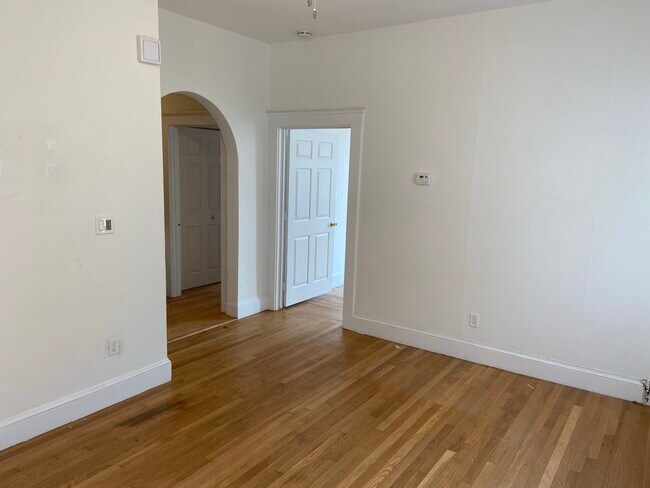38 Newton St