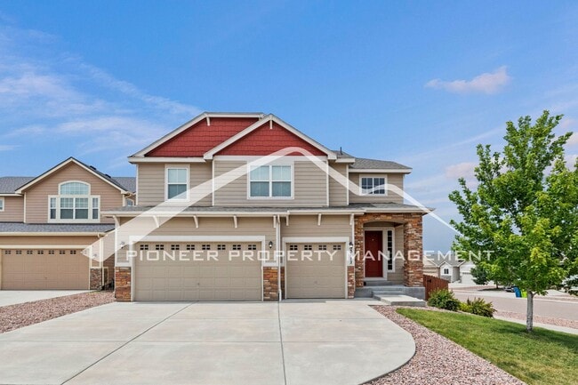 Building Photo - Beautiful 4-Bedroom Home with Mountain Vie...