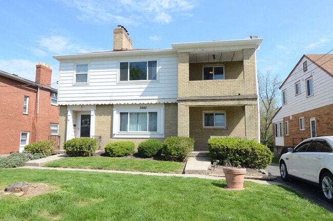 Building Photo - 3982 Longford Dr Unit 2