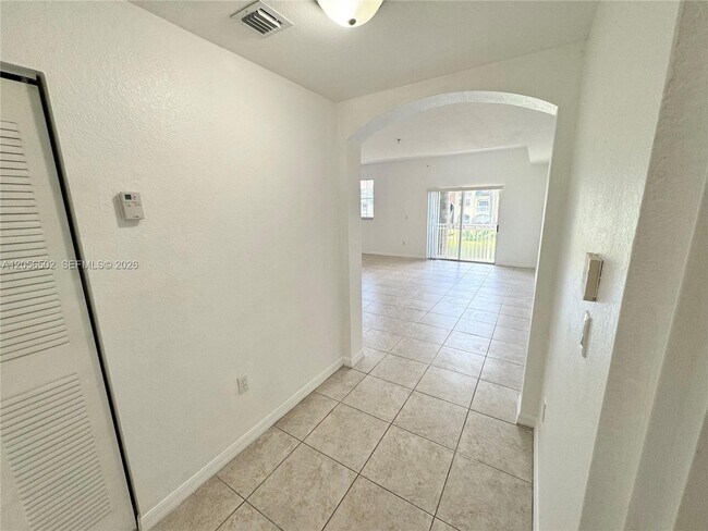 Photo - 10850 NW 89th Terrace Unit 210-5