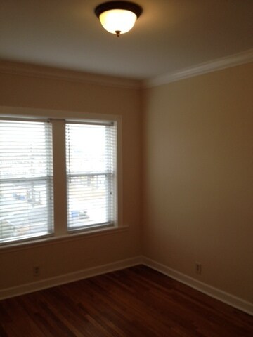 Photo - 2441 N Hamlin Ave Unidad 2