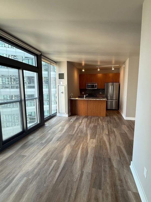 Building Photo - 11 W Grand Ave