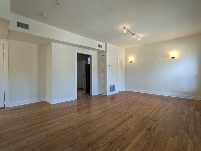 Photo - 4040 N Ashland Ave Unidad 3E