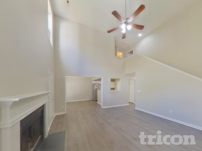 Photo - 417 Havenbrook Way NW