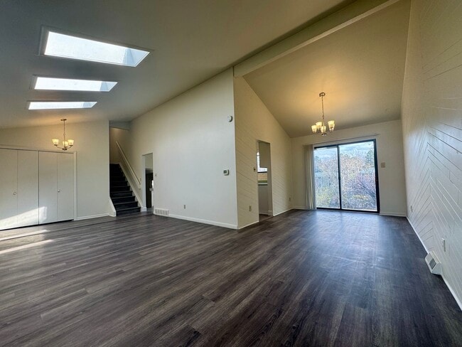 Photo - Beautiful 5 bedroom 2.5 bathroom home available NOW!!!