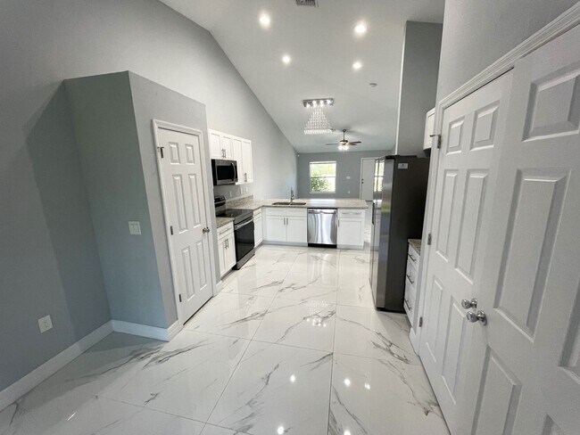 Photo - AKACHER01 Unidad 5349